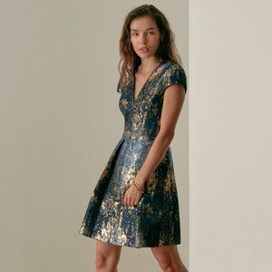 Blue & Gold Jacquard Cap-Sleeve Dress by Vince Camuto Size 6